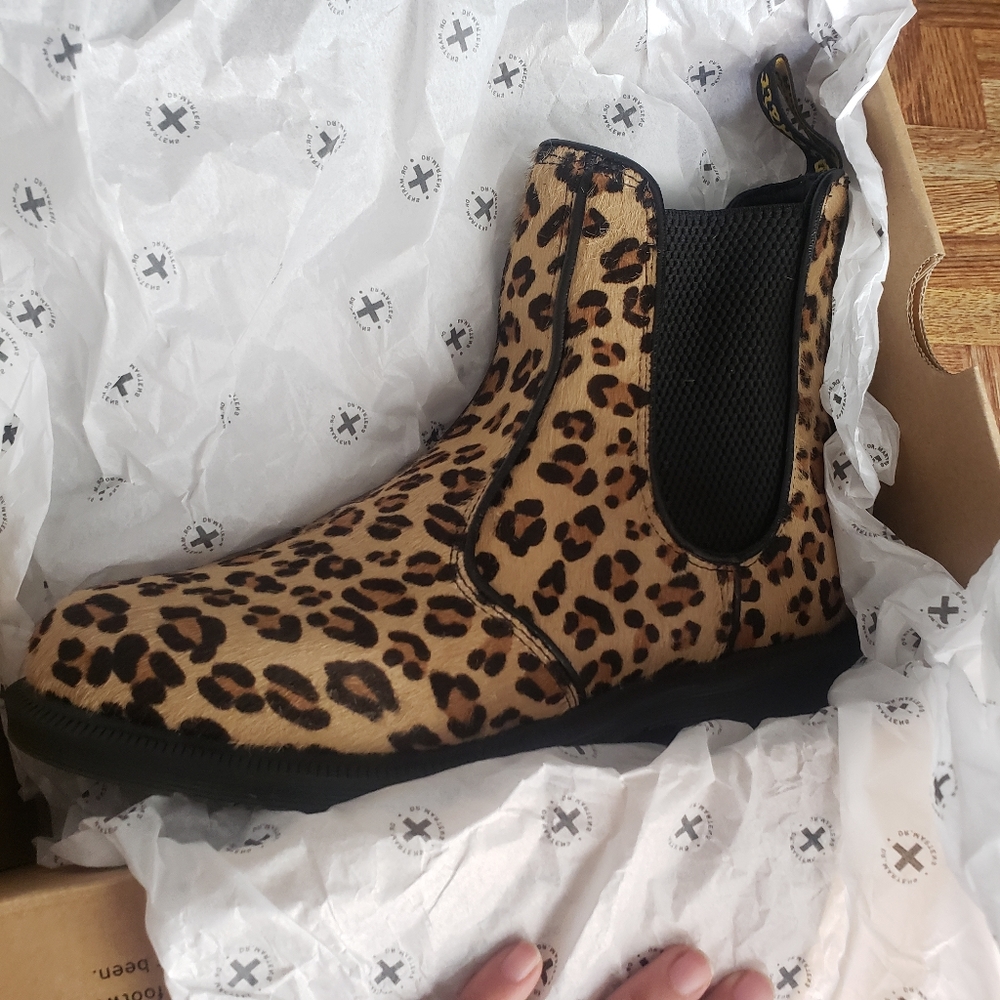Dr.martens flora leopard booties
